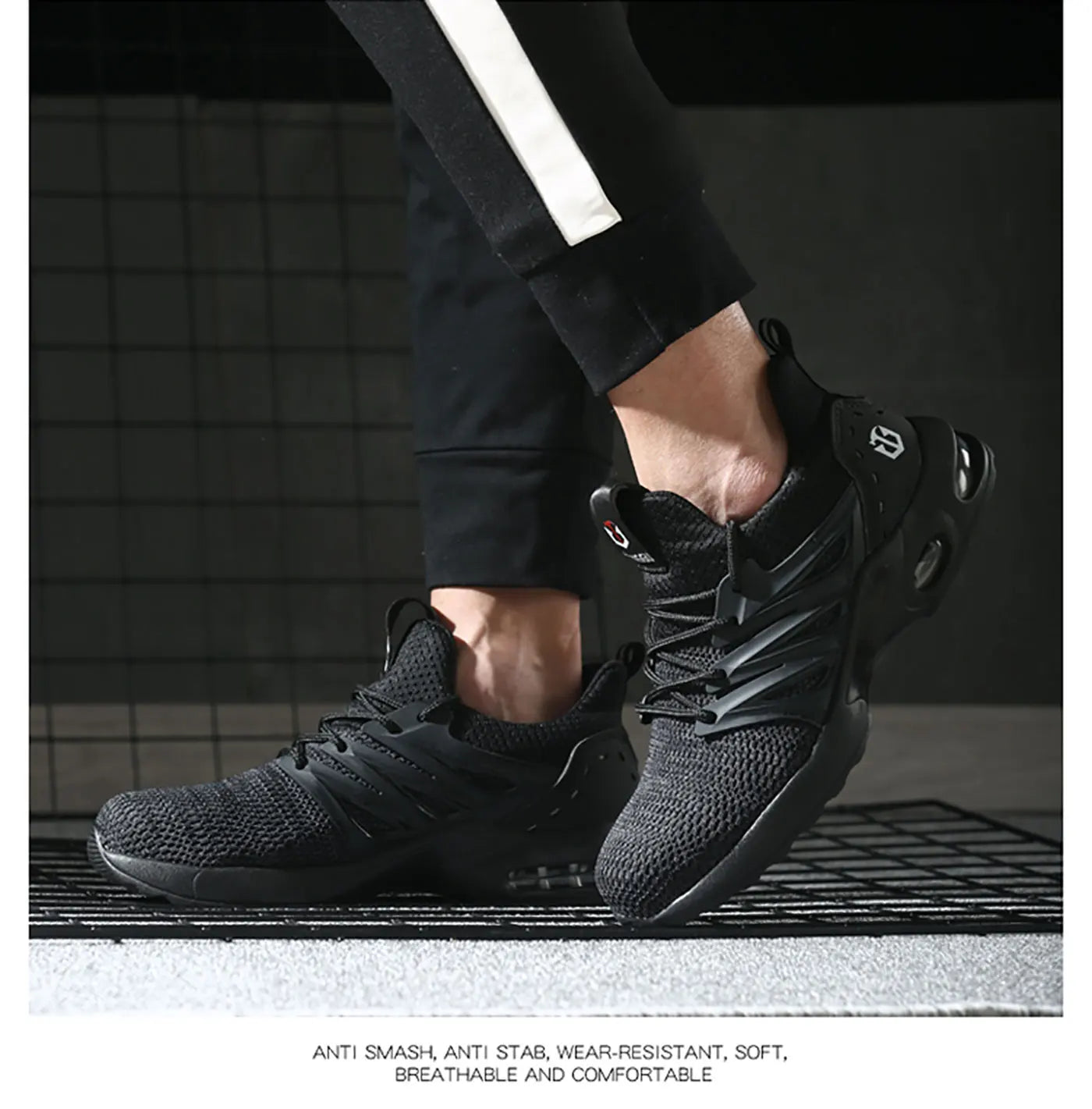 Safety shoes are anti smashing, anti piercing, lightweight, soft, comfortable, breathable, and protective work shoes