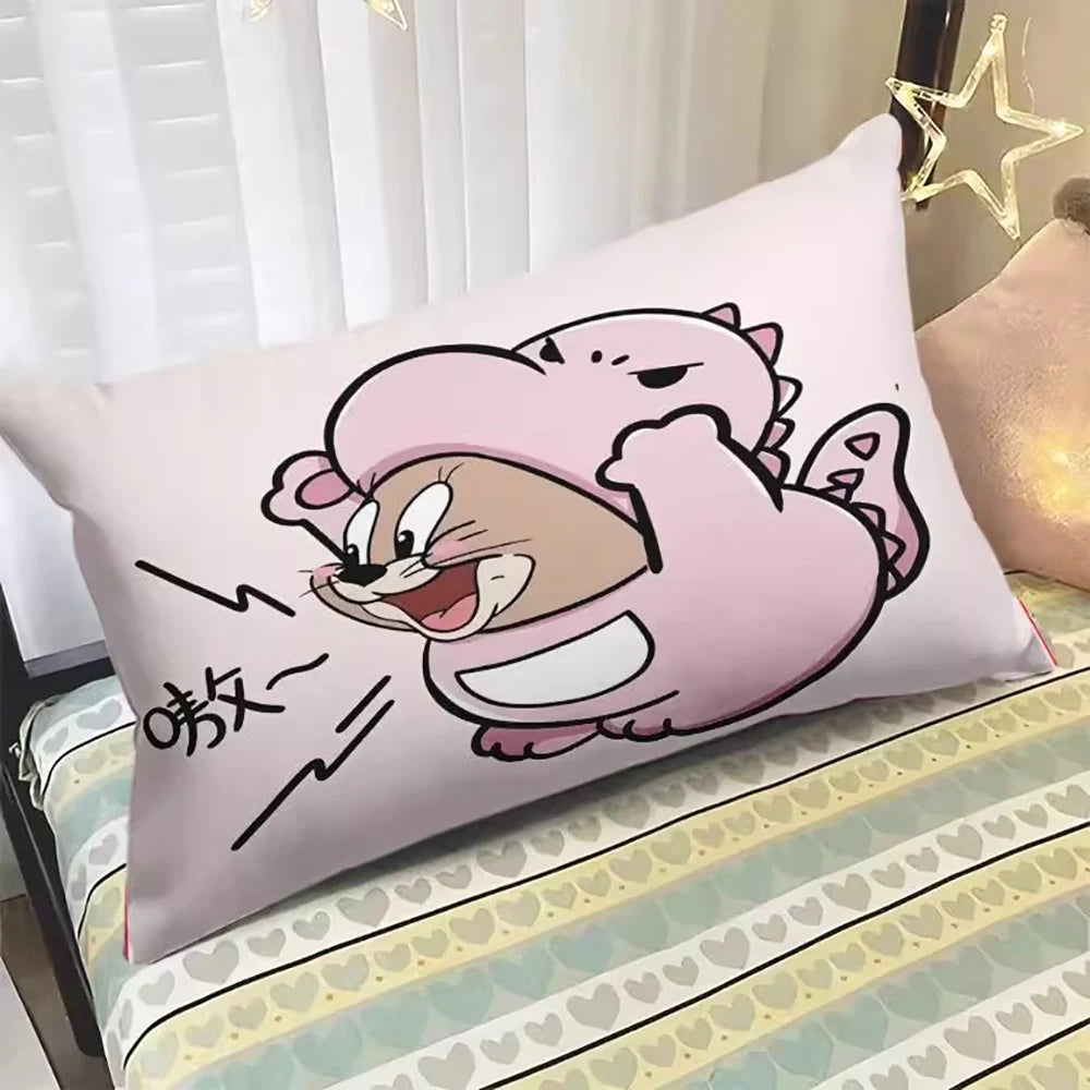 Tom and Jerry hug pillowcase surrounding cartoon Tom and Jerry long pillowcase sofa pillowcase children's holiday gift
