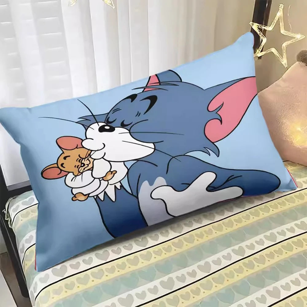 Tom and Jerry hug pillowcase surrounding cartoon Tom and Jerry long pillowcase sofa pillowcase children's holiday gift