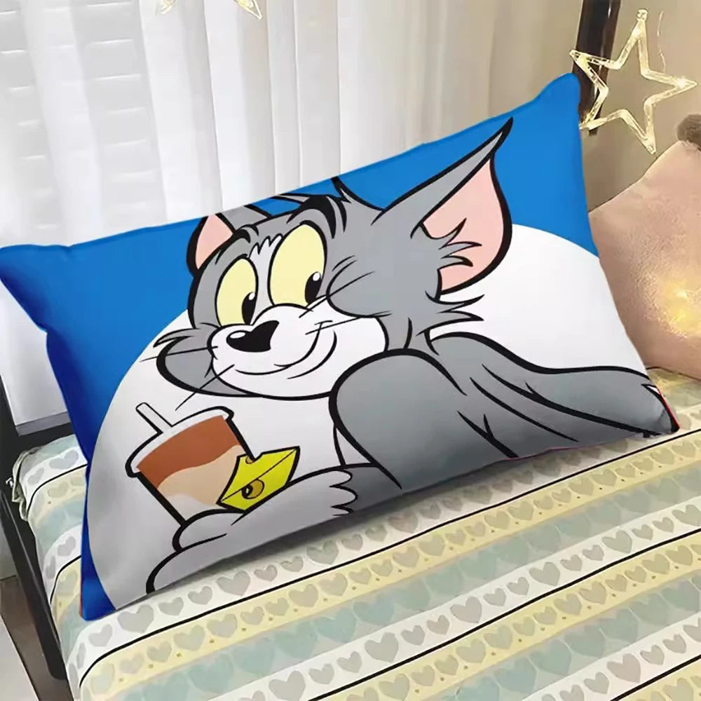 Tom and Jerry hug pillowcase surrounding cartoon Tom and Jerry long pillowcase sofa pillowcase children's holiday gift