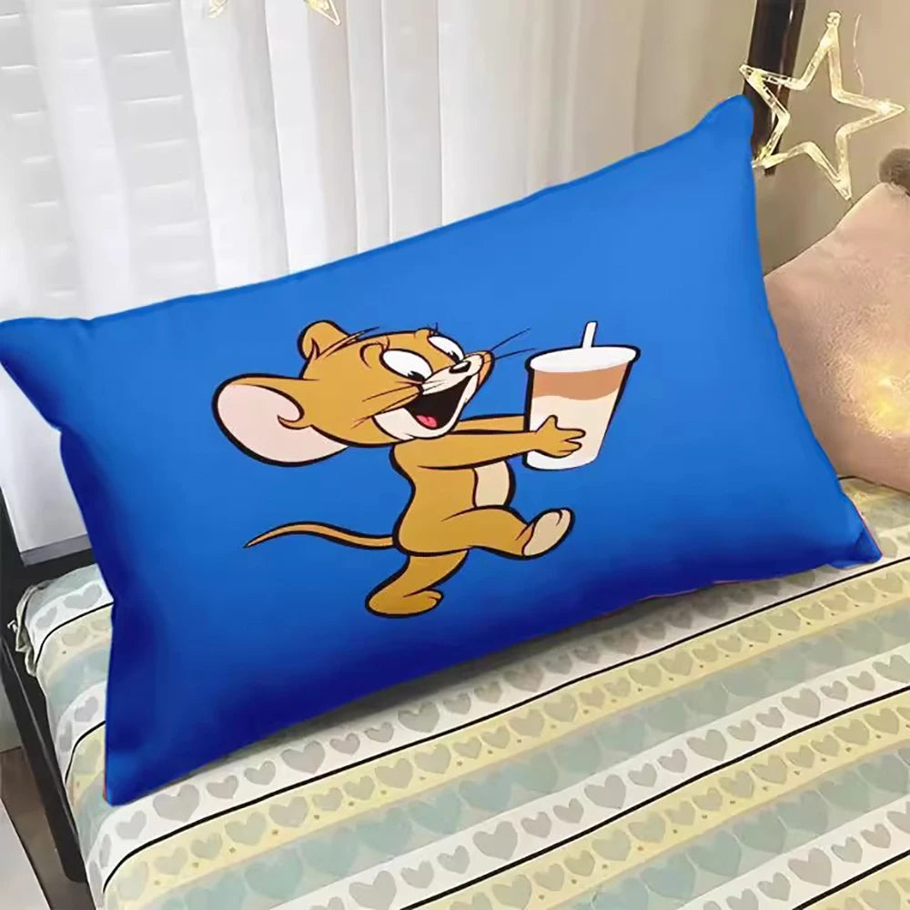 Tom and Jerry hug pillowcase surrounding cartoon Tom and Jerry long pillowcase sofa pillowcase children's holiday gift