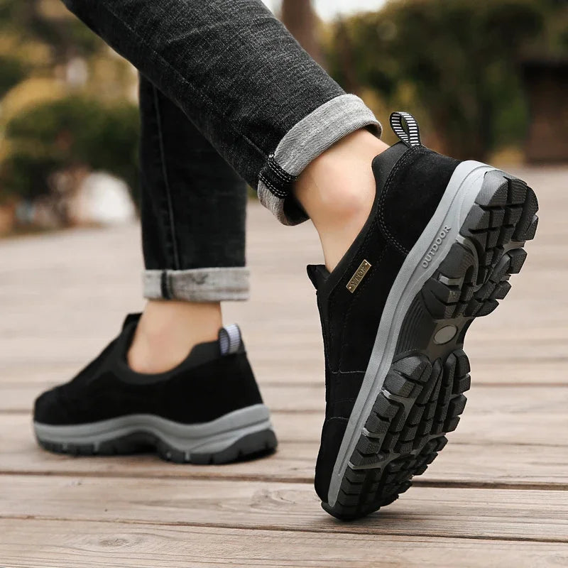 Outdoor Shoe Men Sneakers Sping Slip On Casual Men Shoes Breathable Suede Leather Shoe Anti-skid Walking Shoe Hot Sale Footwear