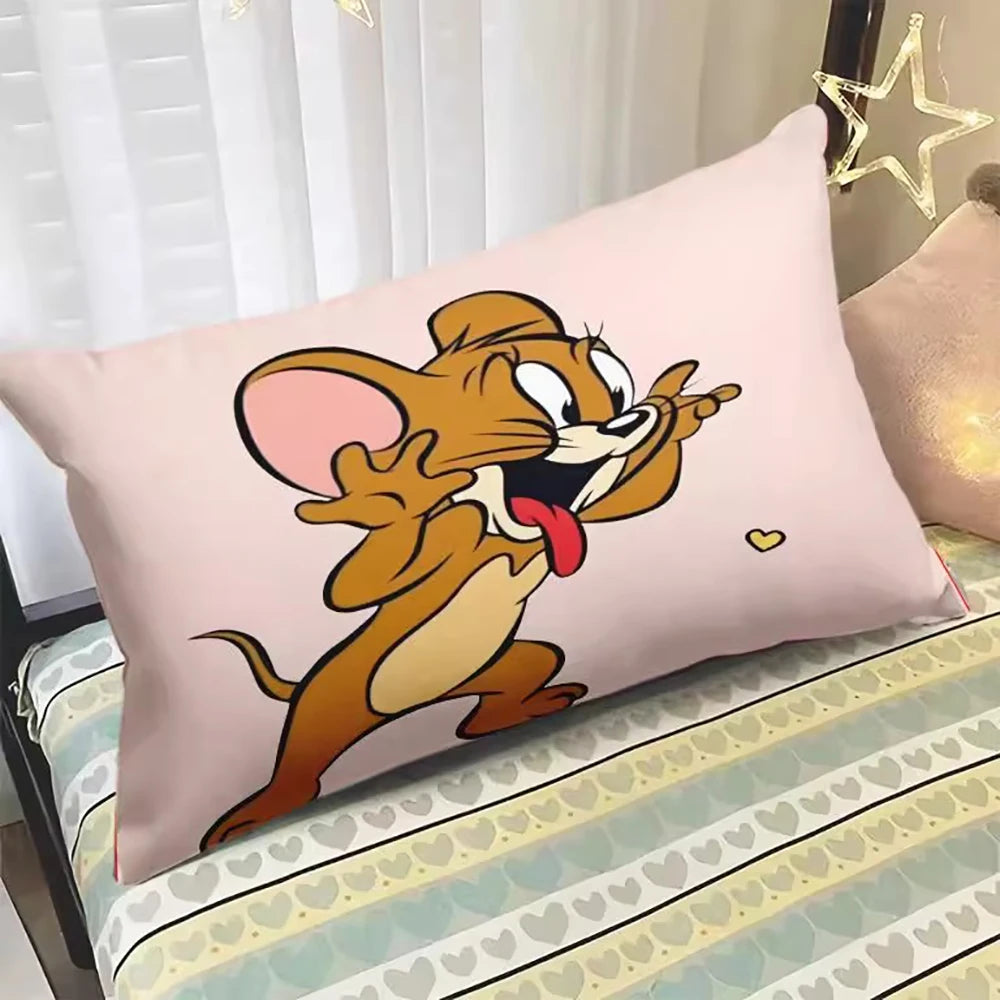 Tom and Jerry hug pillowcase surrounding cartoon Tom and Jerry long pillowcase sofa pillowcase children's holiday gift