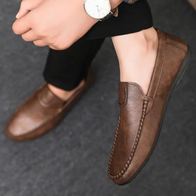 Round Toe Soft Flat Men's Leather Shoes High Quality Fashion Comfortable Designer 2025 Legitimate Luxury Sale Male Casual Shoe