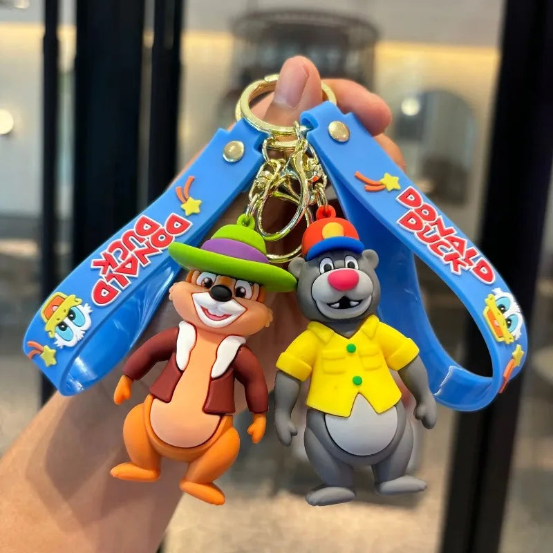 New classic cartoon Donald Duck Daisy keychain cute Disney cartoon character keychain pendant ornaments car keychain