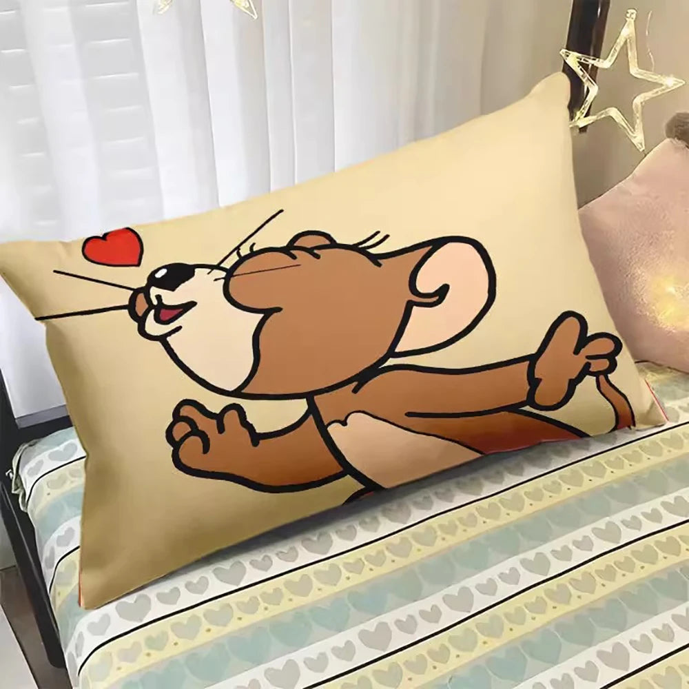 Tom and Jerry hug pillowcase surrounding cartoon Tom and Jerry long pillowcase sofa pillowcase children's holiday gift