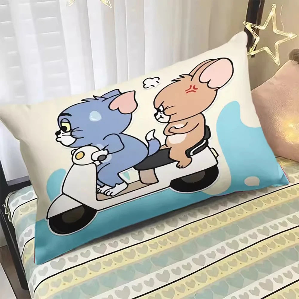 Tom and Jerry hug pillowcase surrounding cartoon Tom and Jerry long pillowcase sofa pillowcase children's holiday gift