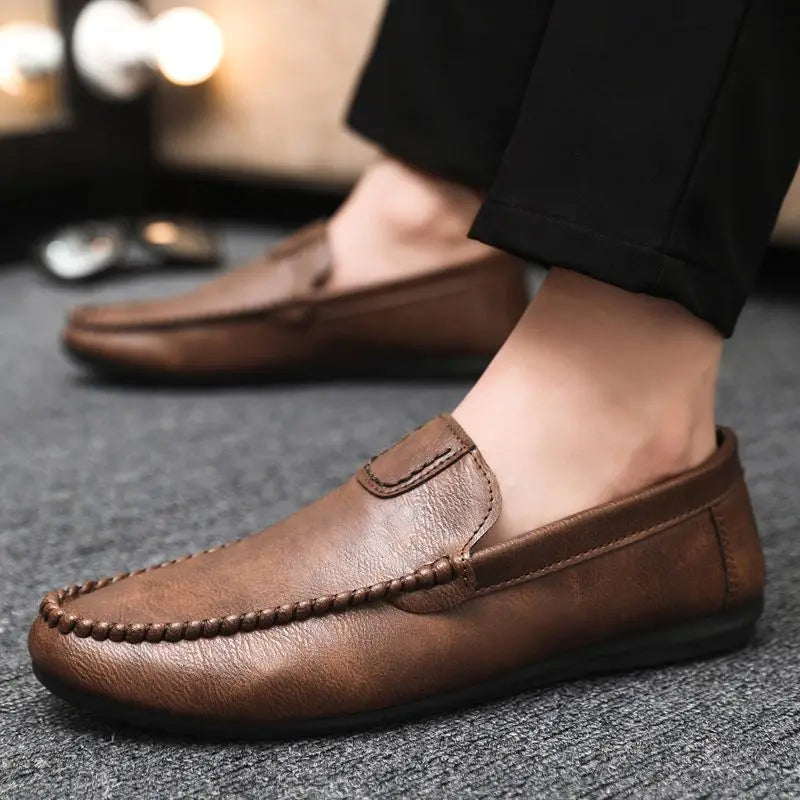 Round Toe Soft Flat Men's Leather Shoes High Quality Fashion Comfortable Designer 2025 Legitimate Luxury Sale Male Casual Shoe