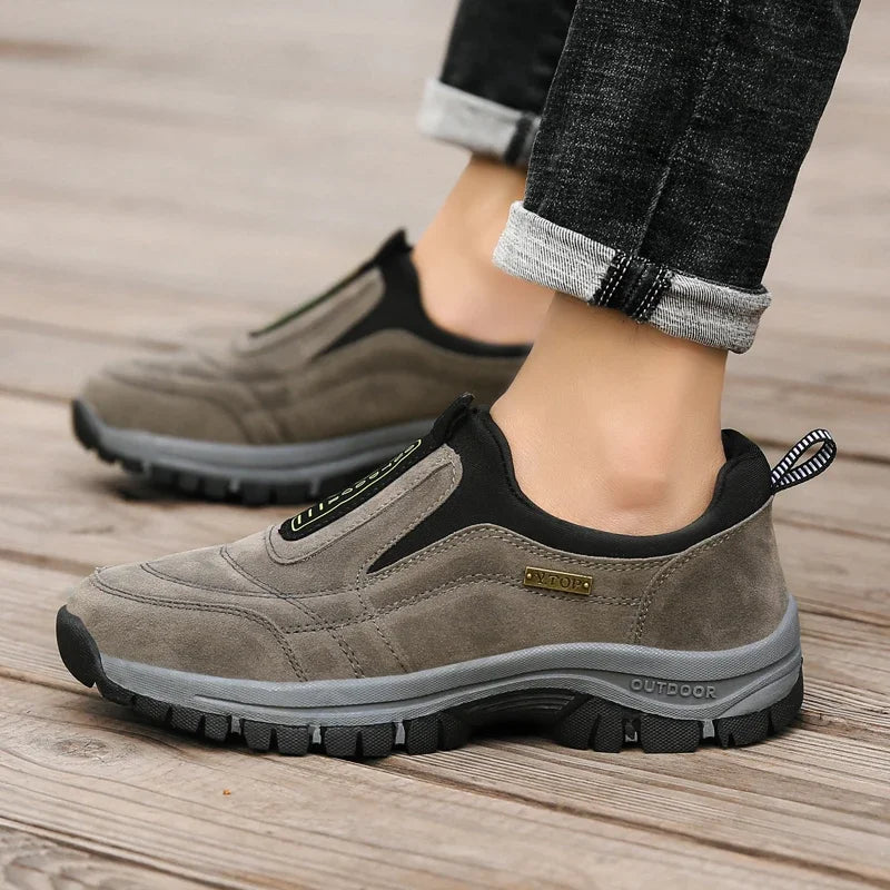 Outdoor Shoe Men Sneakers Sping Slip On Casual Men Shoes Breathable Suede Leather Shoe Anti-skid Walking Shoe Hot Sale Footwear