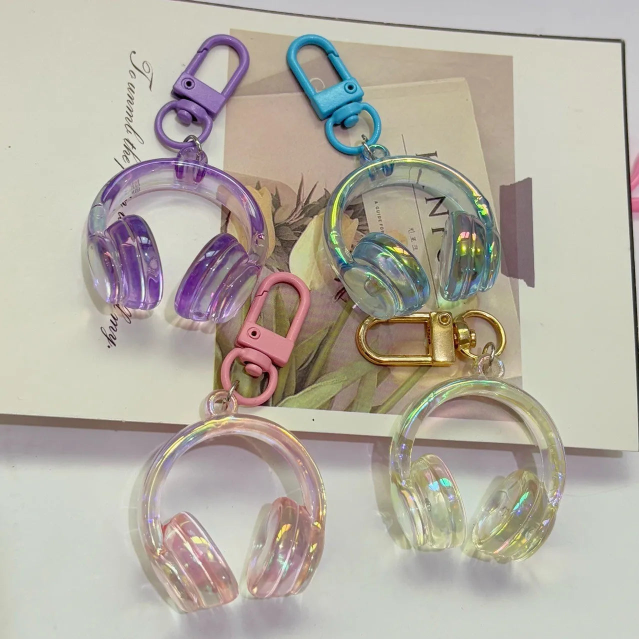 Cute Creative 3D Earphones Pendant Keychain Mobile Phone Chain Earphone Charm Backpack Hanging Decoration Accessories Gifts