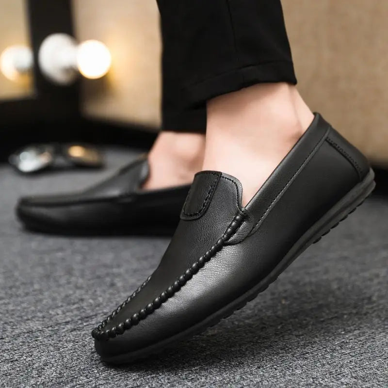 Round Toe Soft Flat Men's Leather Shoes High Quality Fashion Comfortable Designer 2025 Legitimate Luxury Sale Male Casual Shoe