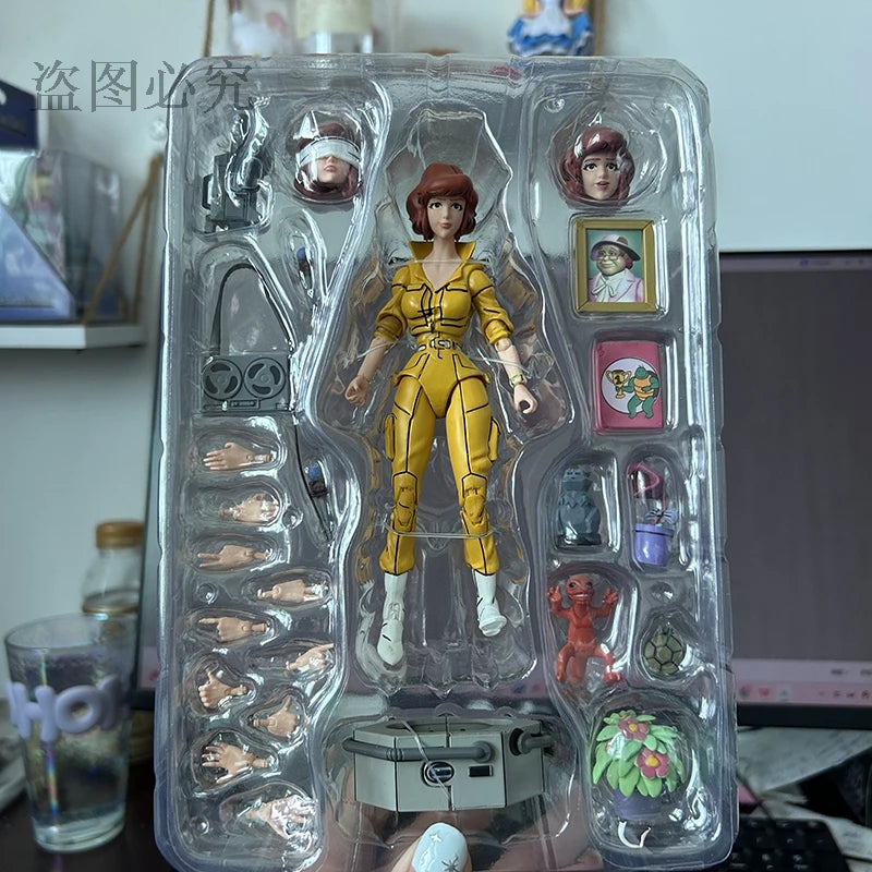 NECA Version 2.0 Yellow Clothes Female Reporter Action Figurine GK Statue Collection Model Toys Christmas Gift