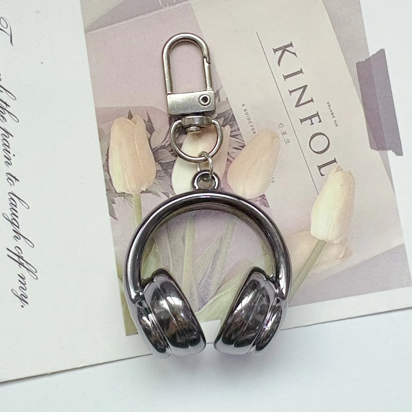 Cute Creative 3D Earphones Pendant Keychain Mobile Phone Chain Earphone Charm Backpack Hanging Decoration Accessories Gifts