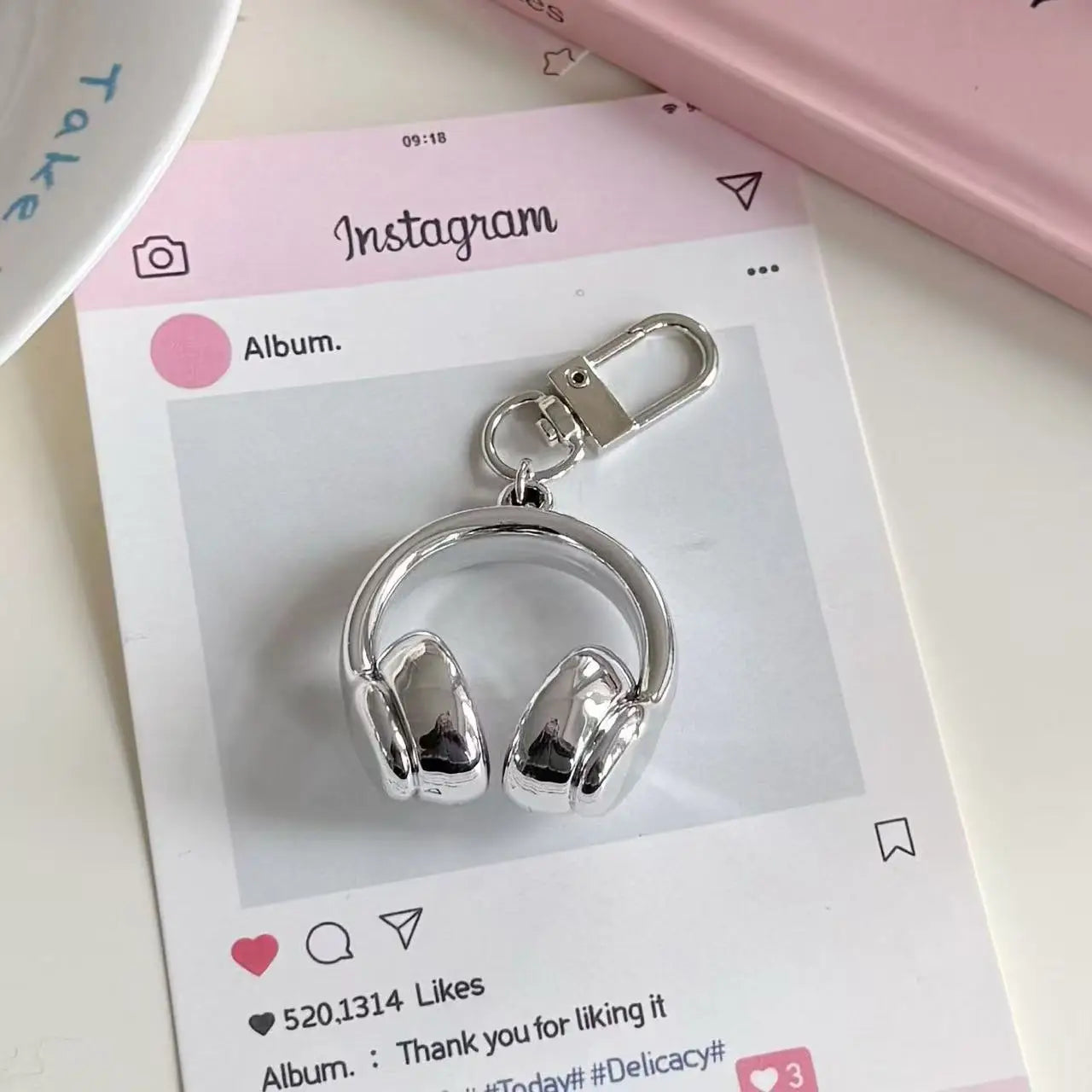 Cute Creative 3D Earphones Pendant Keychain Mobile Phone Chain Earphone Charm Backpack Hanging Decoration Accessories Gifts