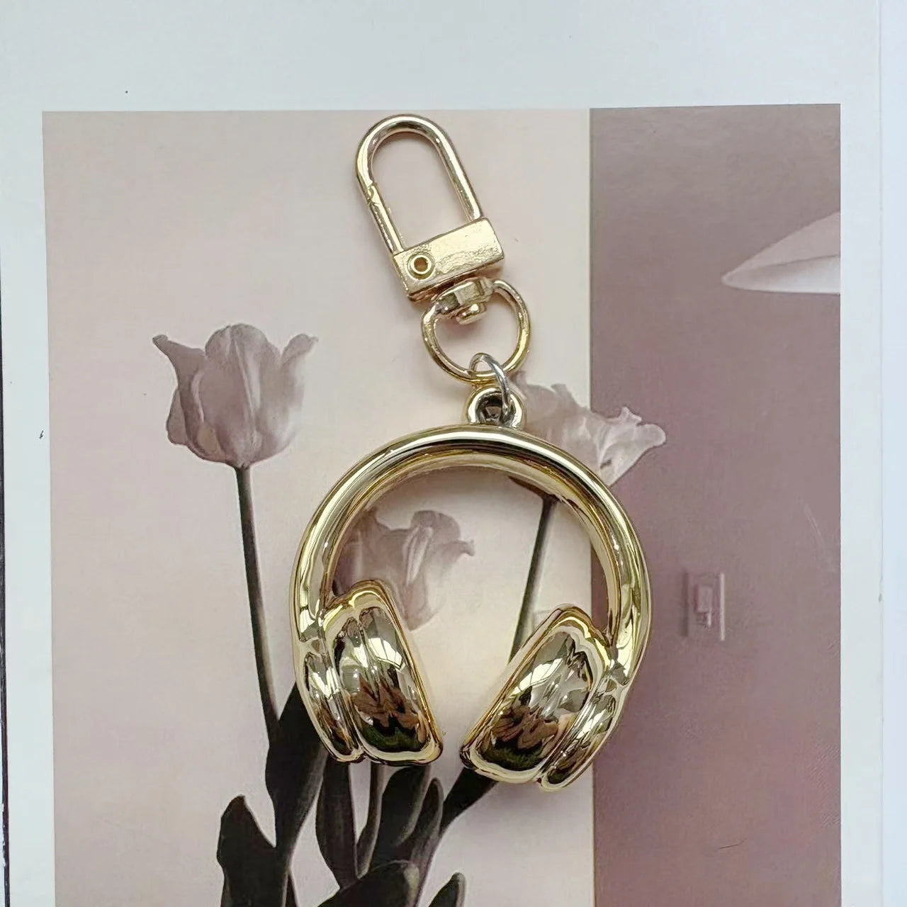 Cute Creative 3D Earphones Pendant Keychain Mobile Phone Chain Earphone Charm Backpack Hanging Decoration Accessories Gifts