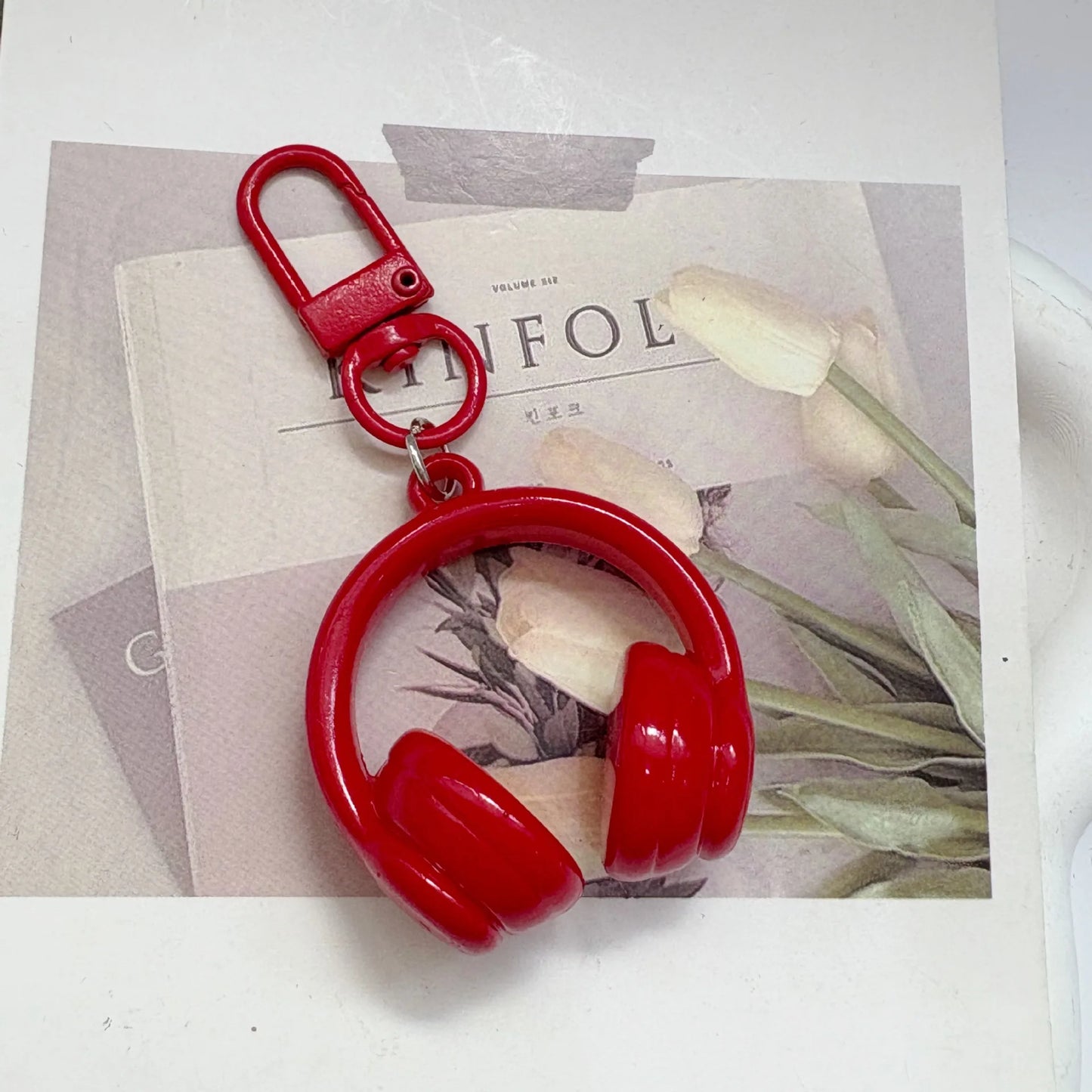 Cute Creative 3D Earphones Pendant Keychain Mobile Phone Chain Earphone Charm Backpack Hanging Decoration Accessories Gifts